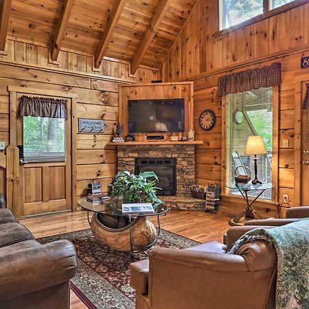 فيلا Gatlinburg Mountainside Escape With Deck And Hot Tub! المظهر الخارجي الصورة