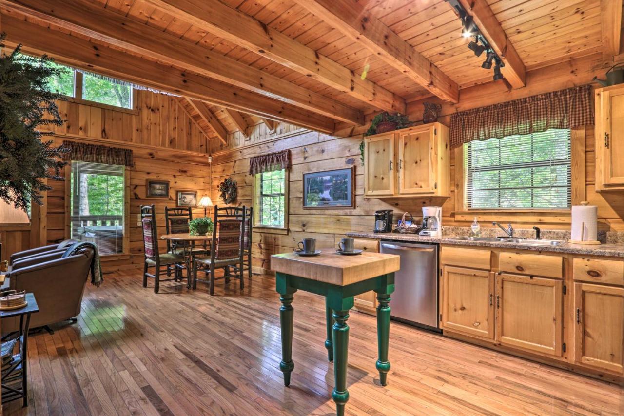 فيلا Gatlinburg Mountainside Escape With Deck And Hot Tub! المظهر الخارجي الصورة