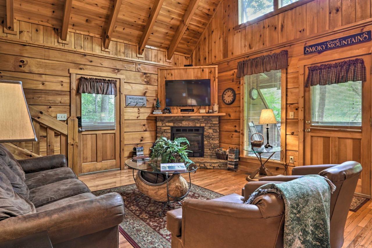 فيلا Gatlinburg Mountainside Escape With Deck And Hot Tub! المظهر الخارجي الصورة