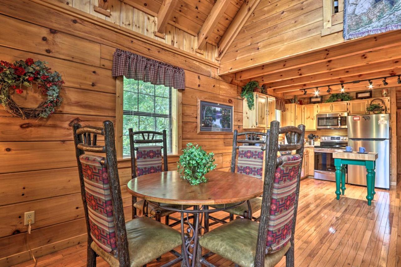 فيلا Gatlinburg Mountainside Escape With Deck And Hot Tub! المظهر الخارجي الصورة