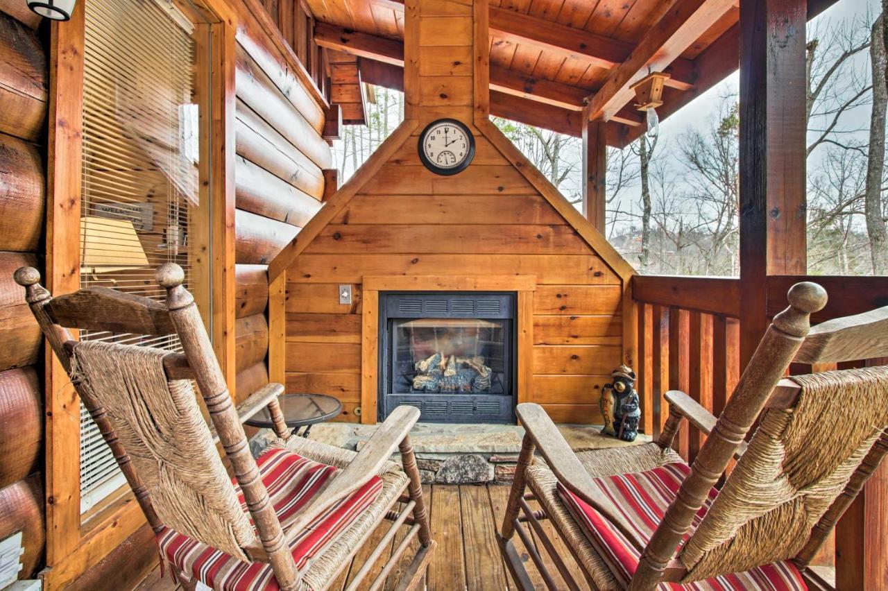 فيلا Gatlinburg Mountainside Escape With Deck And Hot Tub! المظهر الخارجي الصورة