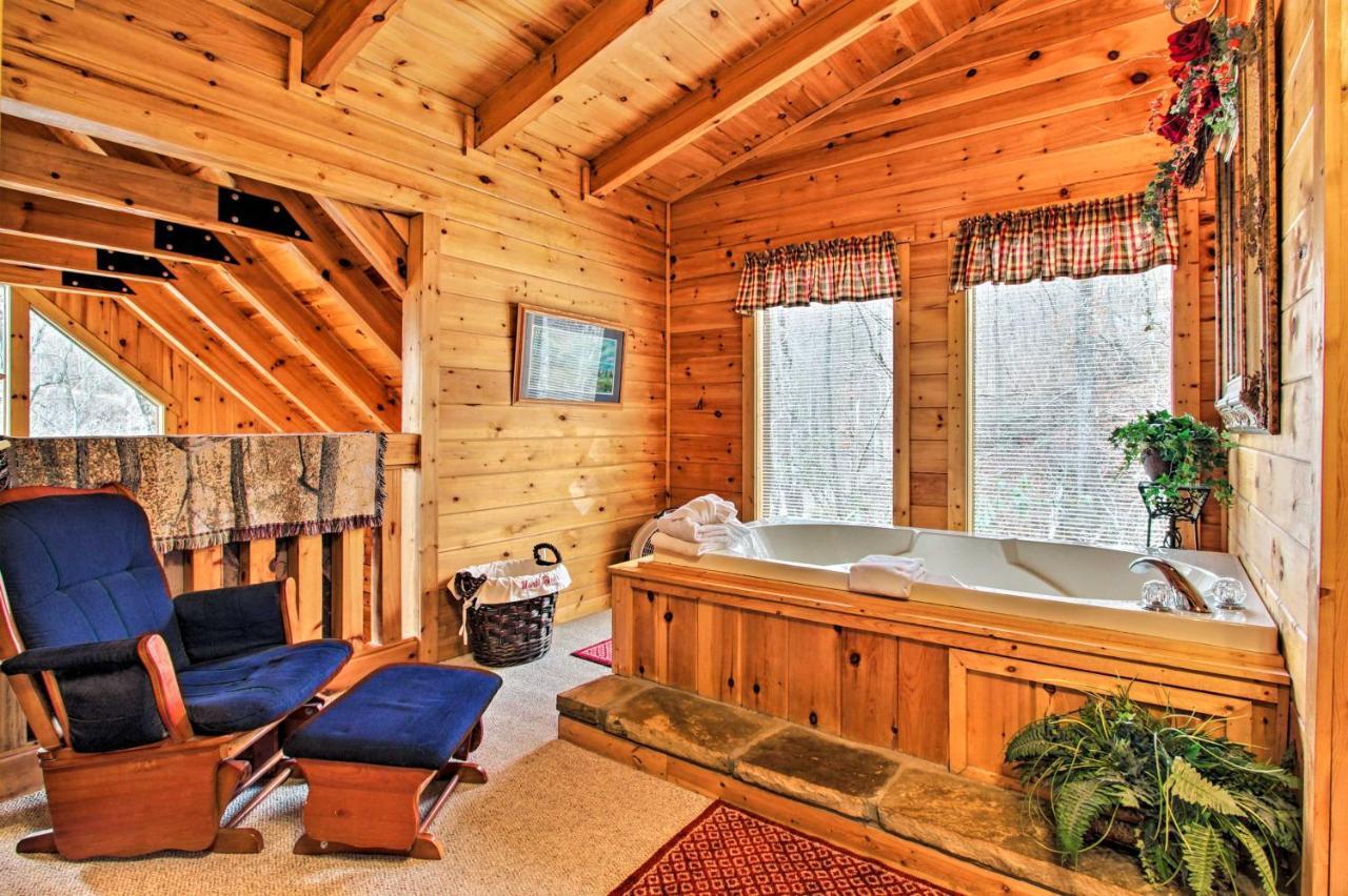 فيلا Gatlinburg Mountainside Escape With Deck And Hot Tub! المظهر الخارجي الصورة