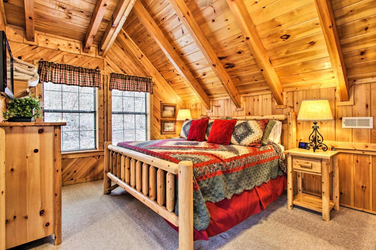 فيلا Gatlinburg Mountainside Escape With Deck And Hot Tub! المظهر الخارجي الصورة